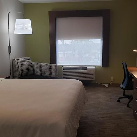 Holiday Inn Express Hotel And Suites Weslaco By Ihg Zewnętrze zdjęcie
