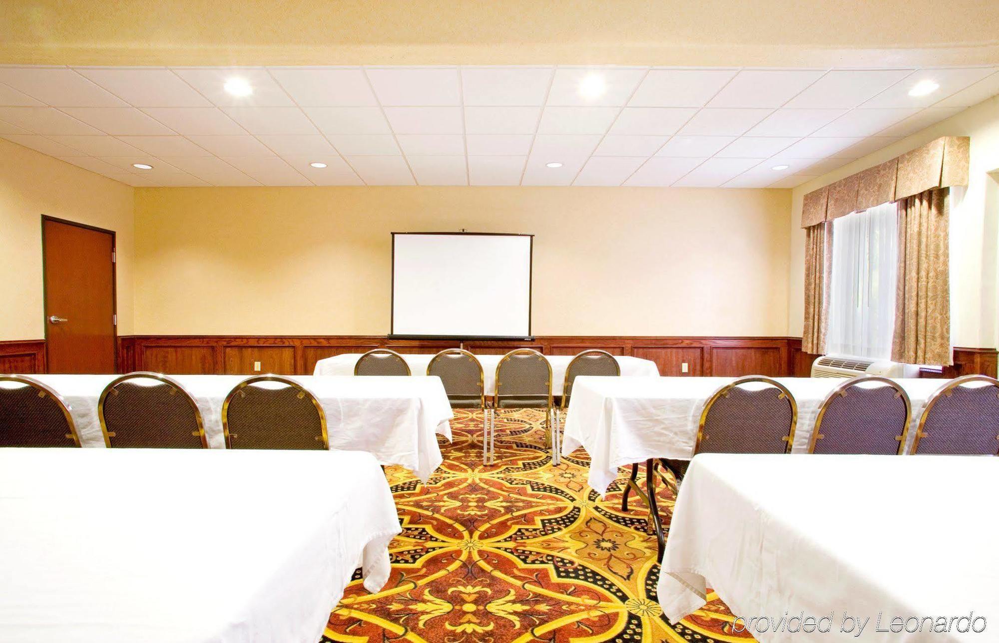 Holiday Inn Express Hotel And Suites Weslaco By Ihg Udogodnienia zdjęcie
