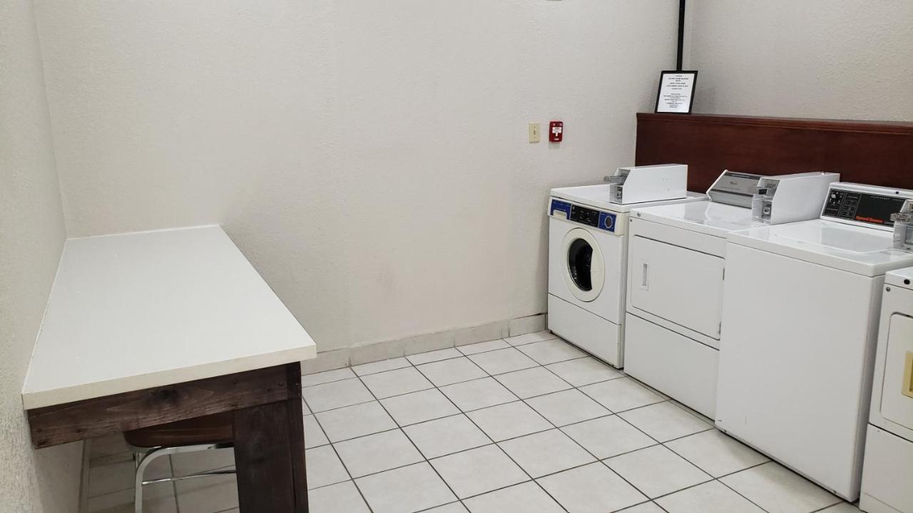 Holiday Inn Express Hotel And Suites Weslaco By Ihg Zewnętrze zdjęcie