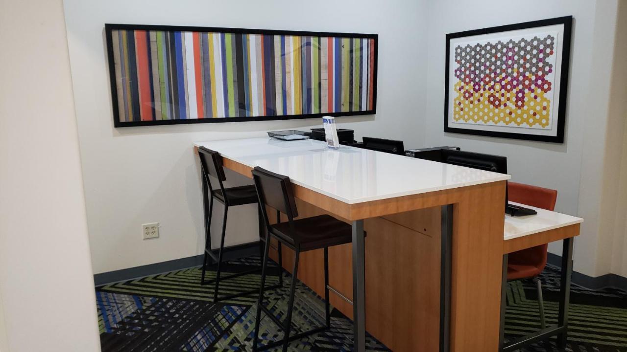 Holiday Inn Express Hotel And Suites Weslaco By Ihg Zewnętrze zdjęcie