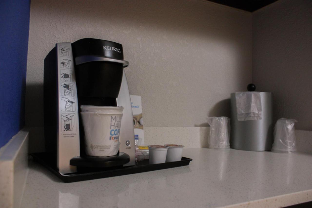 Holiday Inn Express Hotel And Suites Weslaco By Ihg Zewnętrze zdjęcie