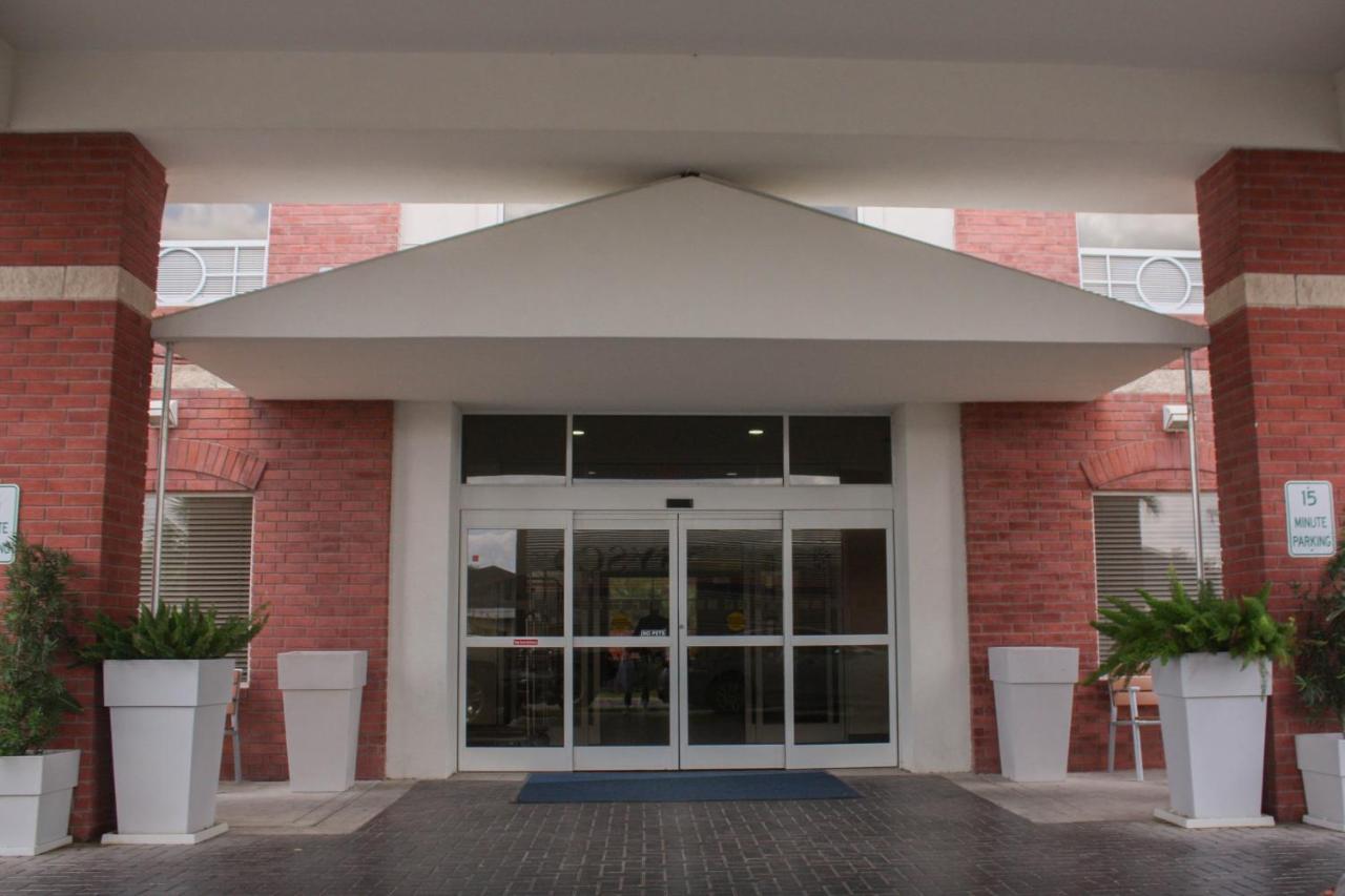 Holiday Inn Express Hotel And Suites Weslaco By Ihg Zewnętrze zdjęcie