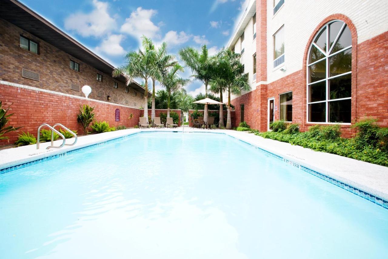 Holiday Inn Express Hotel And Suites Weslaco By Ihg Zewnętrze zdjęcie