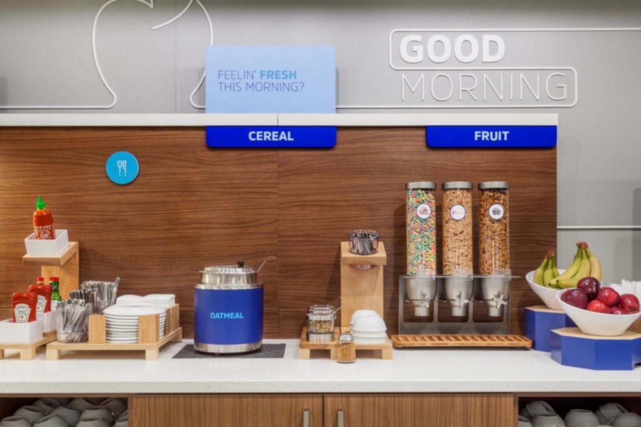 Holiday Inn Express Hotel And Suites Weslaco By Ihg Zewnętrze zdjęcie