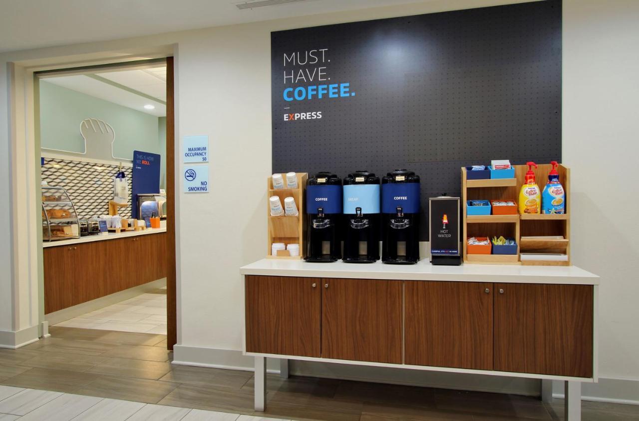 Holiday Inn Express Hotel And Suites Weslaco By Ihg Zewnętrze zdjęcie